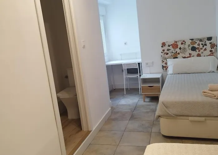 Ecorooms Scq Estacion Konukevi 3*